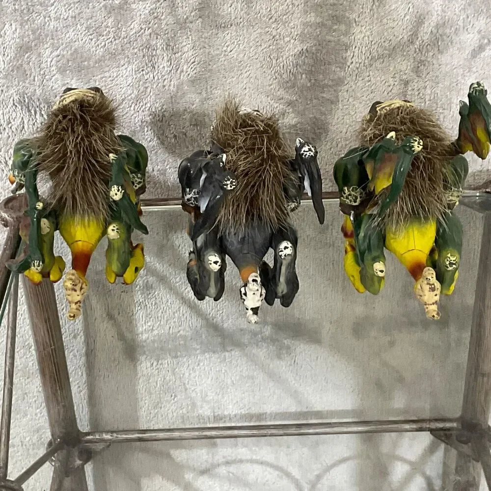 Mega Bloks Lot of 3  Vorgan Fire & Ice Hairy Dragon Beasts #9879 -2 green 1-gray